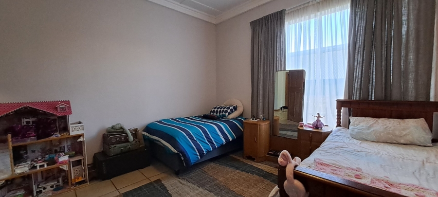 6 Bedroom Property for Sale in Eureka Free State